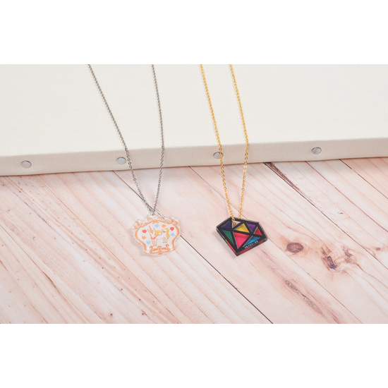 アクリルネックレス3